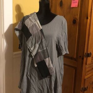LuLaRoe set of leggings and blouse